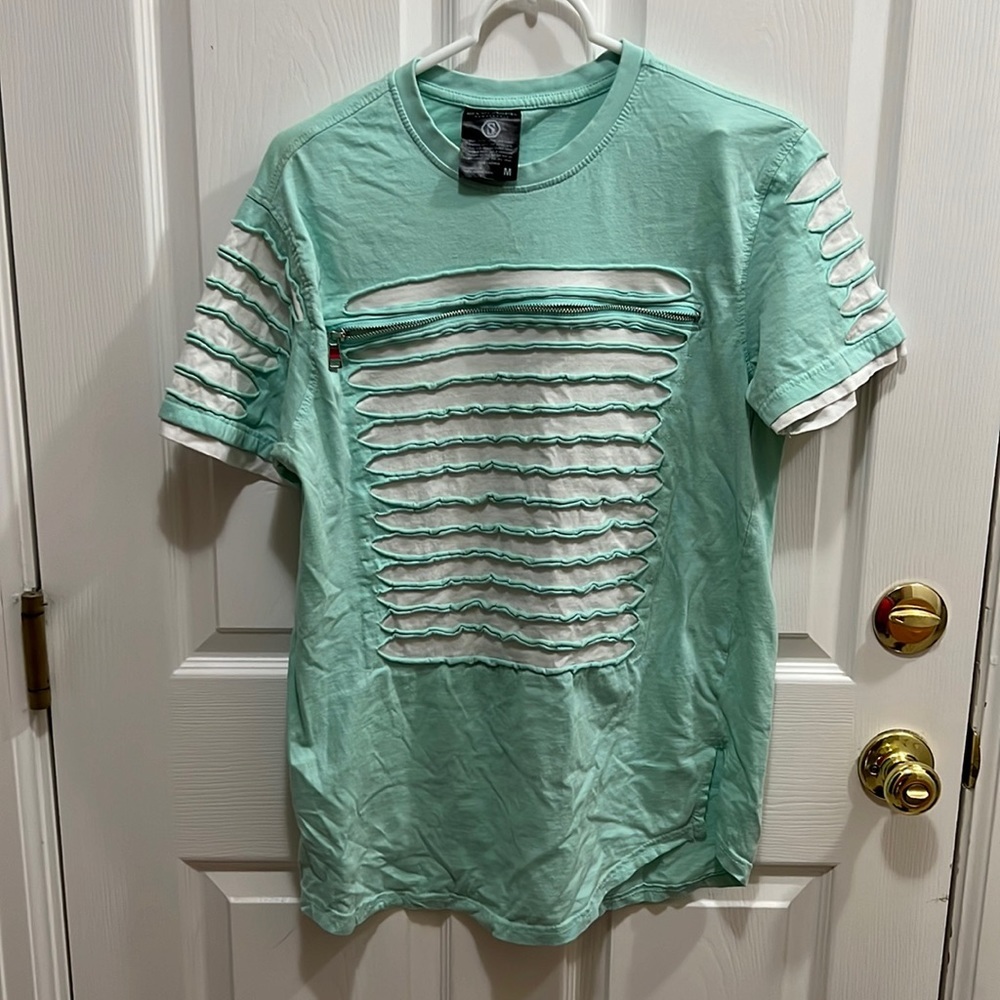 Switch Remarkable shirt, size medium